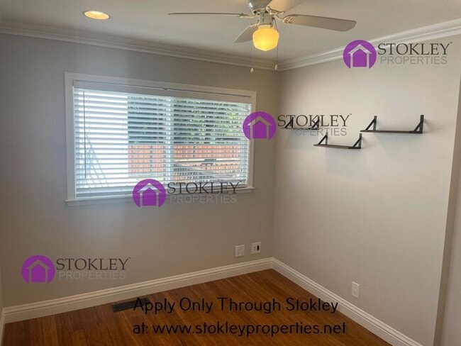 Building Photo - 1692 Oak Park Blvd