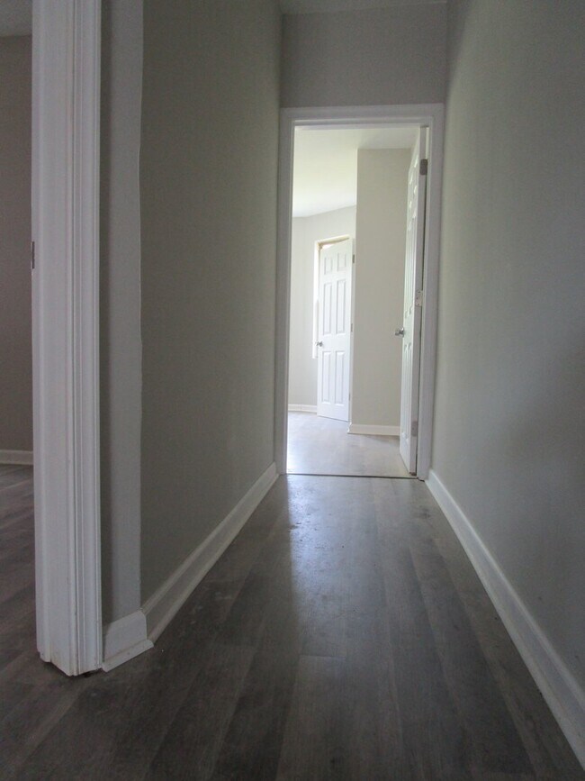 Building Photo - Front Porch Row - Oak Lane