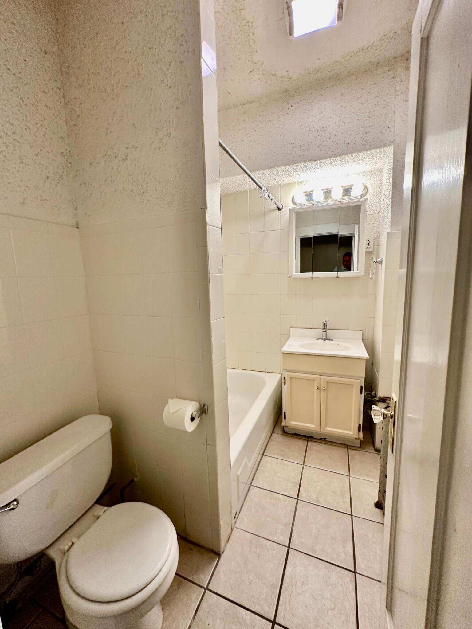 Building Photo - 68 Egmont St