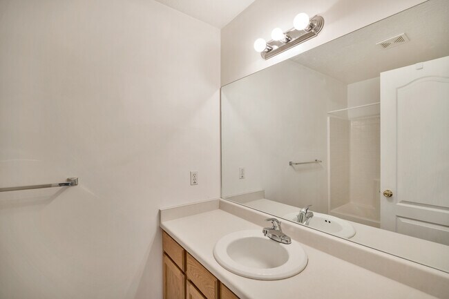 Building Photo - 955 N 1125 W
