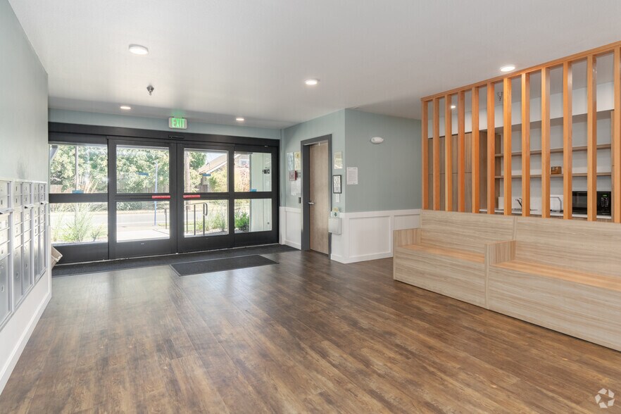 Lobby - Tarkington Square Apartments