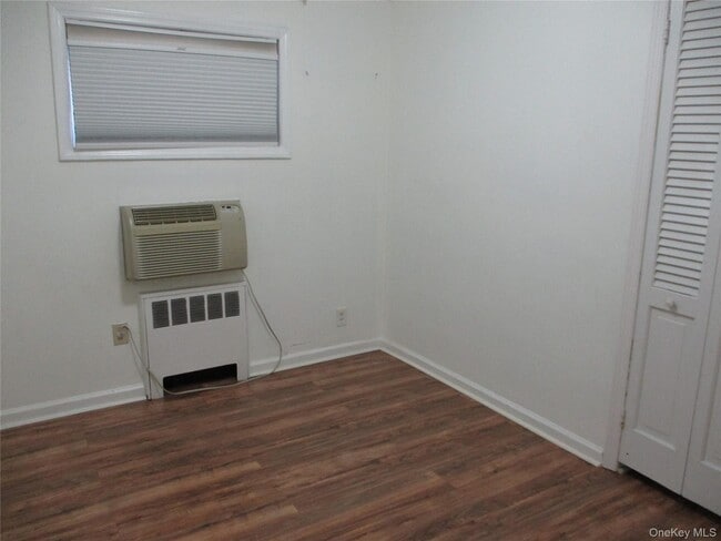 Building Photo - 99 N Strathmore St