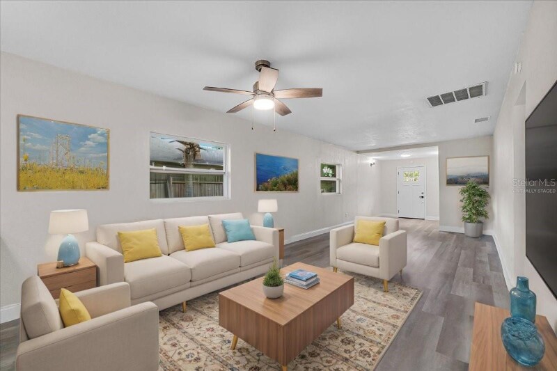 Building Photo - 1906 E Ida St