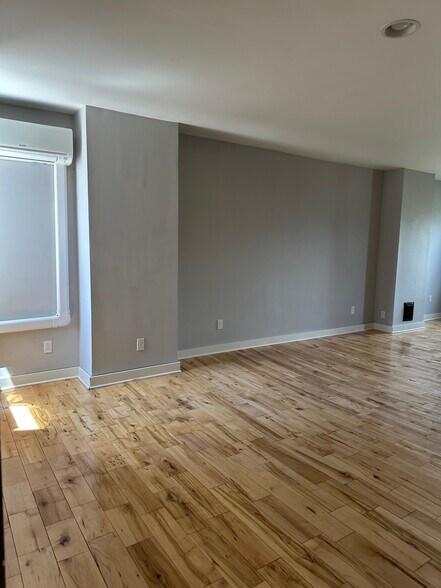 Building Photo - 2054 Ellsworth St