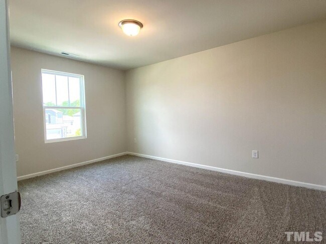 Building Photo - 4 Bedroom Sinele Family Detached Home for ...