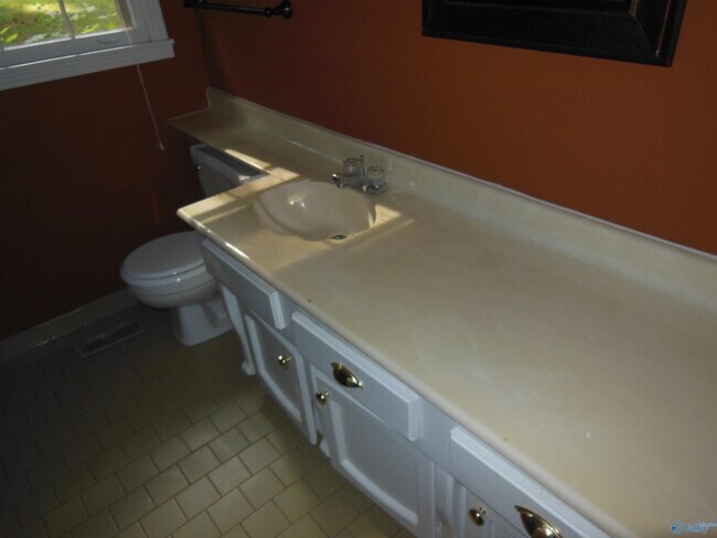 Building Photo - 1725 Millican Pl NW