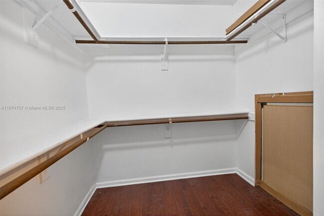 Building Photo - 13582 Columbine Ave