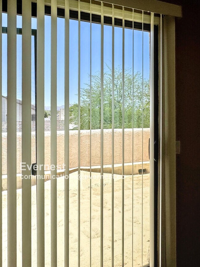 Building Photo - 2457 N Ironwood Ridge Dr