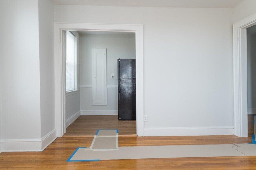 Building Photo - 130 Highland Ave