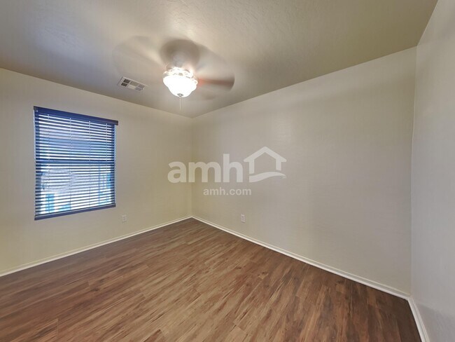 Building Photo - 11652 N 151st Ln