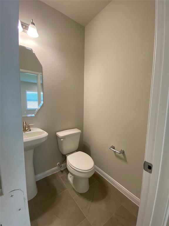 Building Photo - 13443 Greenbrier Dr