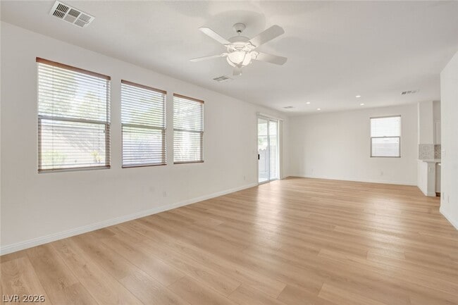Building Photo - 10808 Wallflower Ave