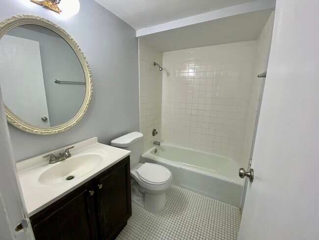 Building Photo - 4500 Beau Monde Dr
