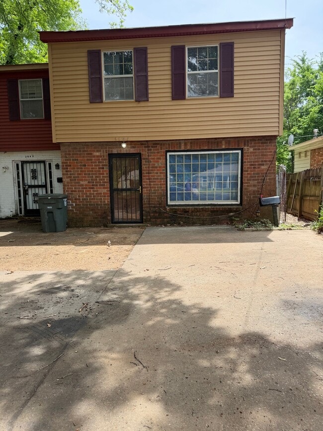 Building Photo - 3047 Carnes Ave