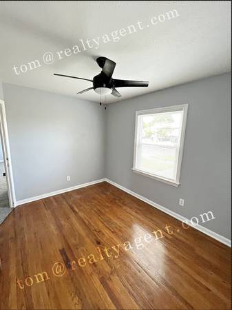 Building Photo - 13419 Puritas Ave