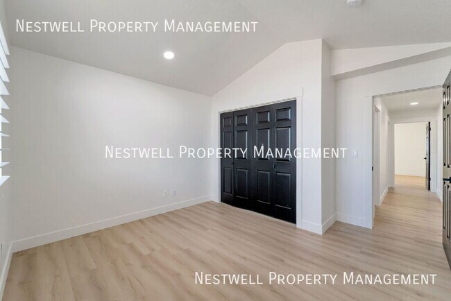 Building Photo - 353 Redberry Rd