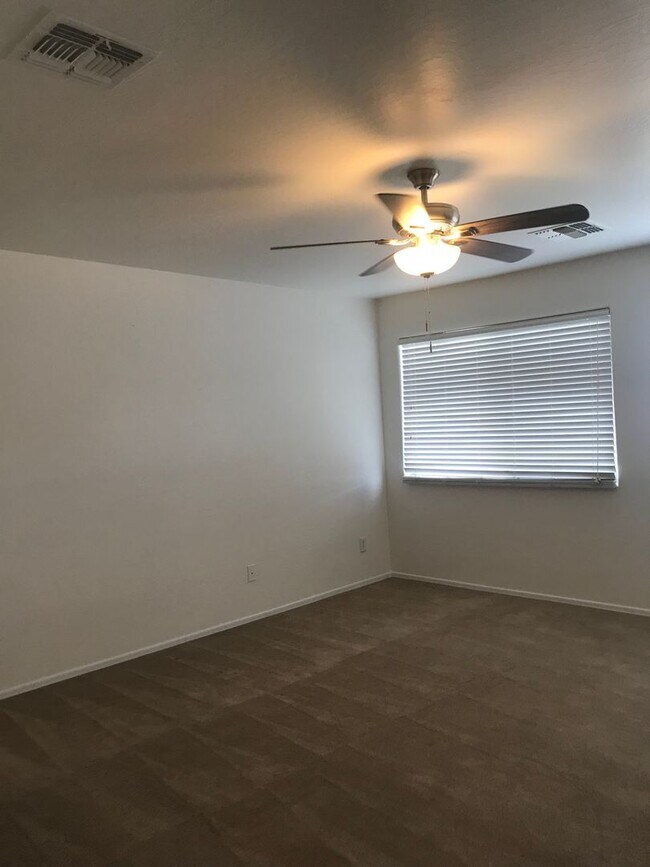 Building Photo - 14666 W Mauna Loa Ln