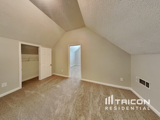 Building Photo - 2605 Thunder Basin Way