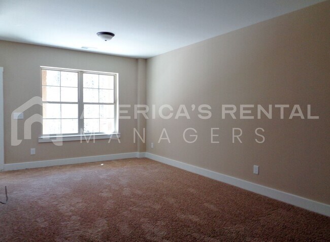 Building Photo - DEPOSIT PENDING!!! Town Home in Gardendale...