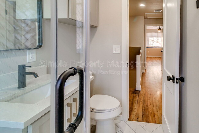 Building Photo - 1421 Classen Dr