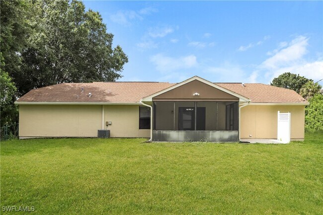 Building Photo - 20569 Tappan Zee Dr