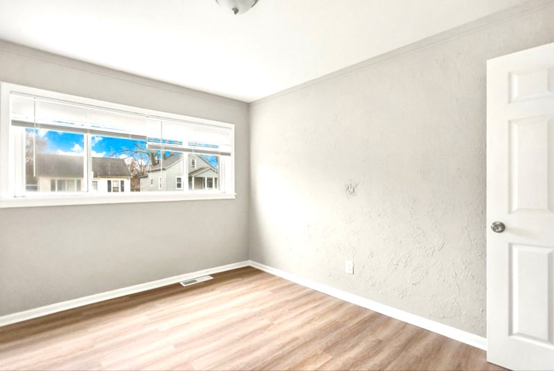 Building Photo - 8499 Meadow Ave