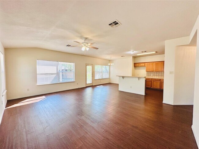 Building Photo - 1800 Tolstoy Cir