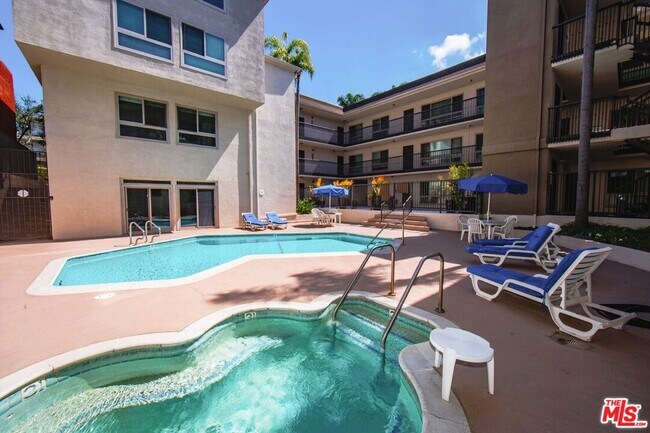 Building Photo - 6001 Canterbury Dr