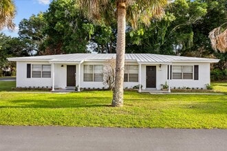 Building Photo - 2 Bedroom 1 Bath Duplex