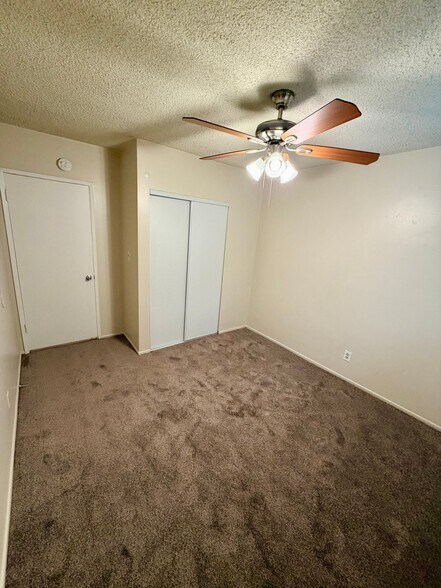 Building Photo - 12414 Dunrobin Ave