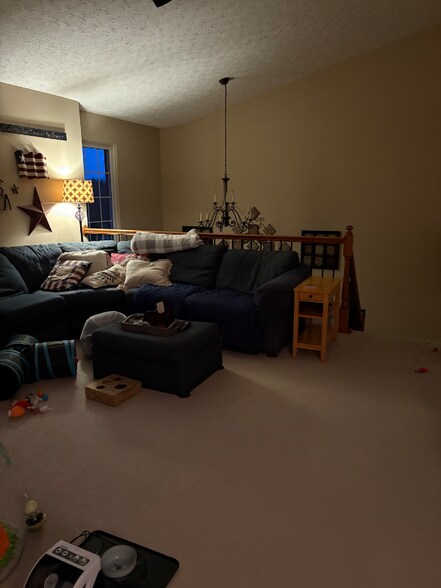 Building Photo - 9999 Cherryknoll Ct