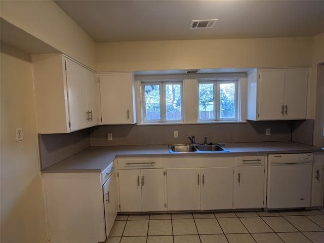 Building Photo - 5247 Merrimac Ave