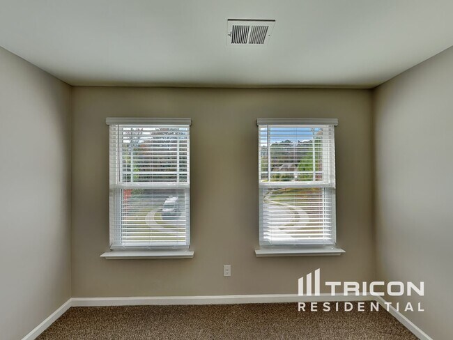 Building Photo - 4110 Tarnwood Pl