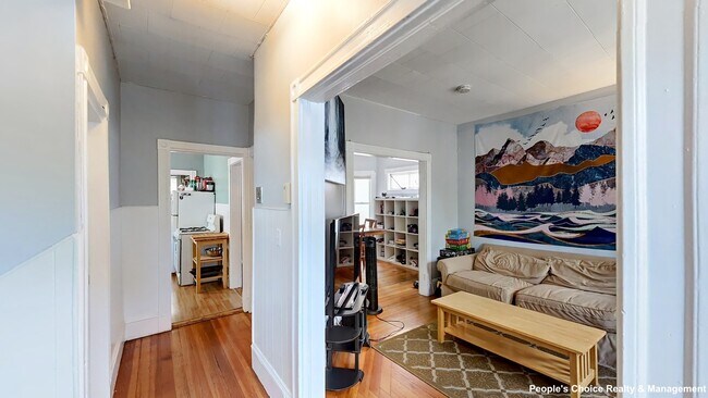 Building Photo - 52 Grove St