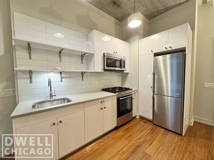 Building Photo - 152 W Huron St