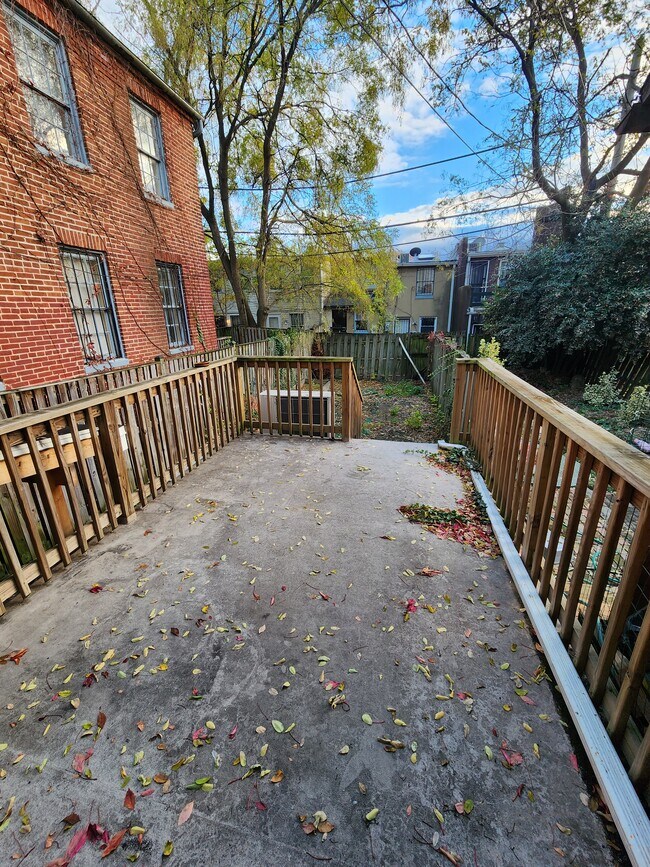 Building Photo - 661 Portland St