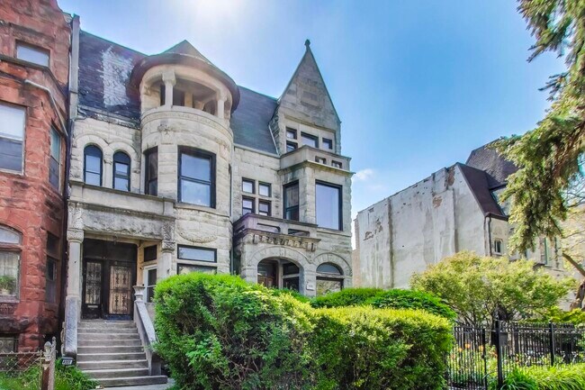 Building Photo - 4553 S Ellis Ave