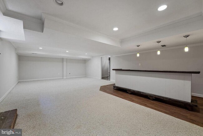 Building Photo - 6109 Clearwood Rd