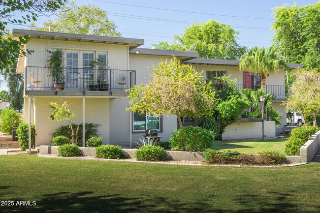 Building Photo - 4118 E Calle Redonda