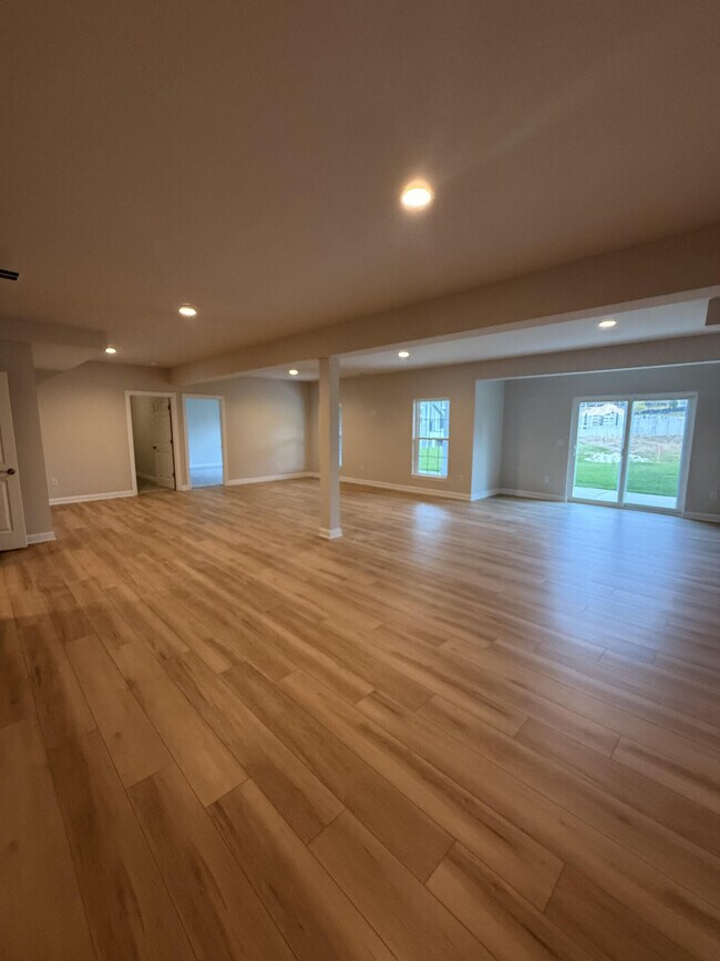 Building Photo - 1785 La Salle St