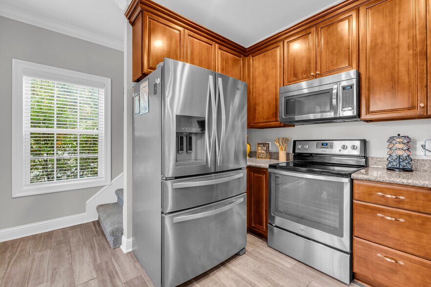 Building Photo - 923 Muirfield Dr