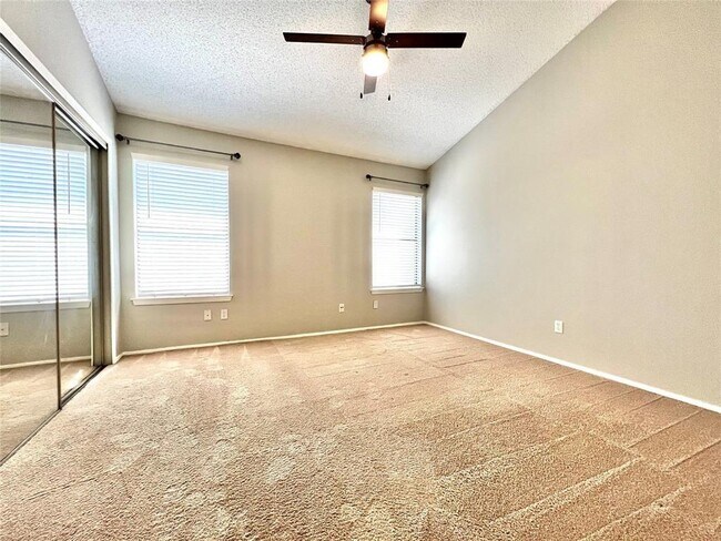 Building Photo - 11901 Swearingen Dr