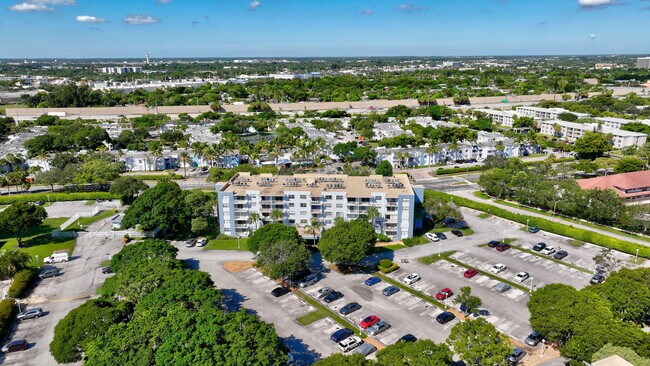 Building Photo - 500 Executive Center Dr