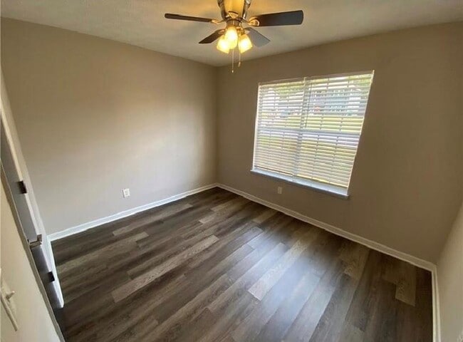 Building Photo - 2675 Wildflower Ln SW