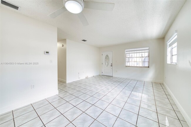 Building Photo - 3258 NW 35th St