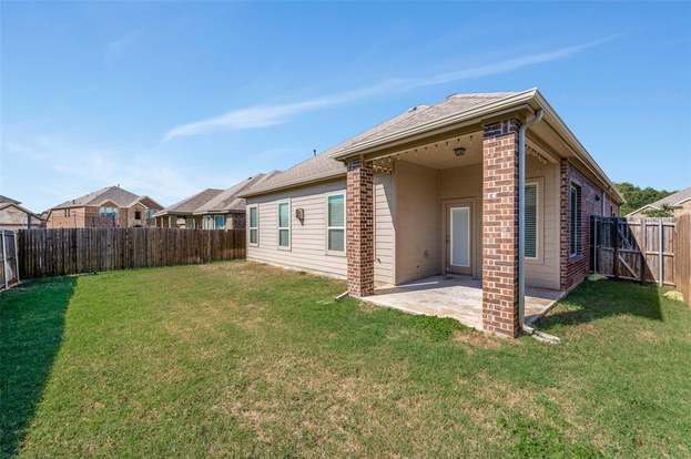 Building Photo - 2025 Lake Vista Dr