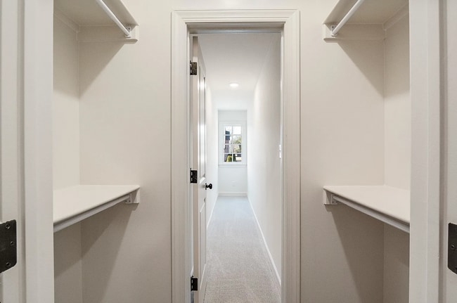 Building Photo - Custom-Built 4 Bedroom Home / Gated Community