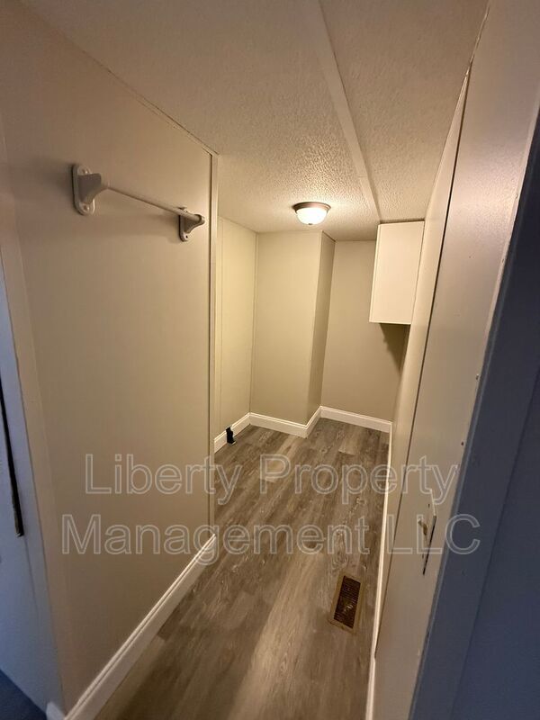 Building Photo - 121 New Hope Cir