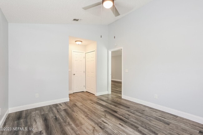 Building Photo - 2520 Townsquare Dr