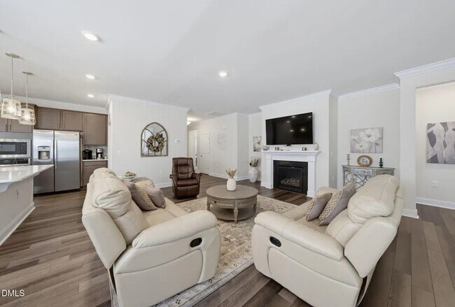 Building Photo - Lease OR Lease to Own